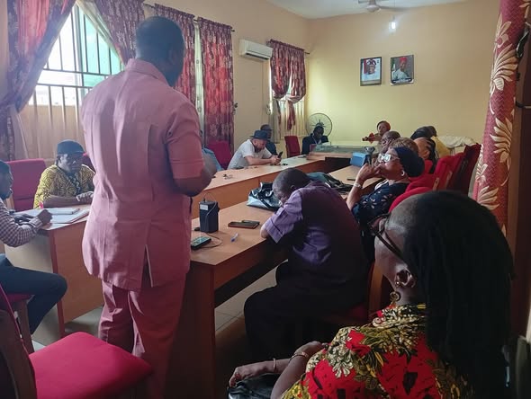 DR. UMEAKUEWULU HOLDS STRATEGIC SESSION WITH CONSULTANTS, PUSHES FOR CENTRE OF EXCELLENCE